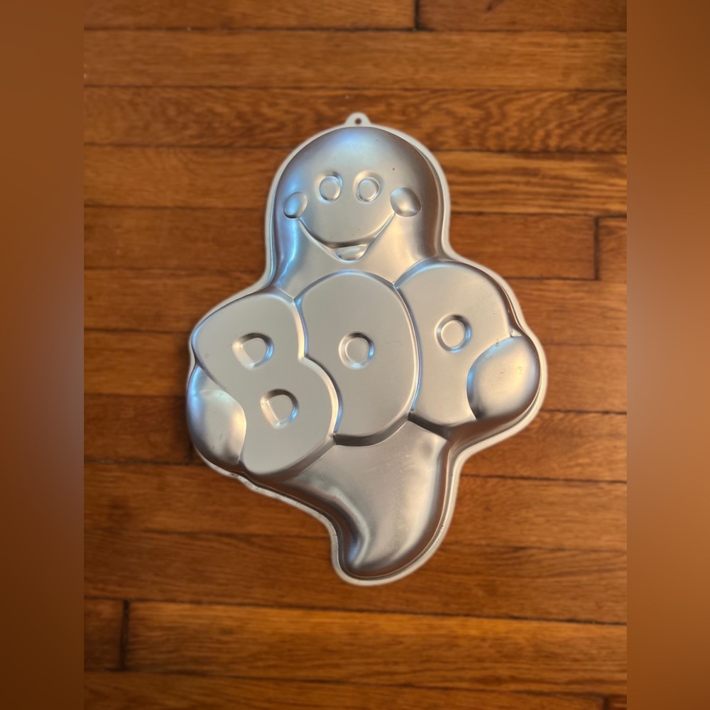 Vintage Ghost 'Boo' Cake Pan - Wilton Halloween Baking Mold